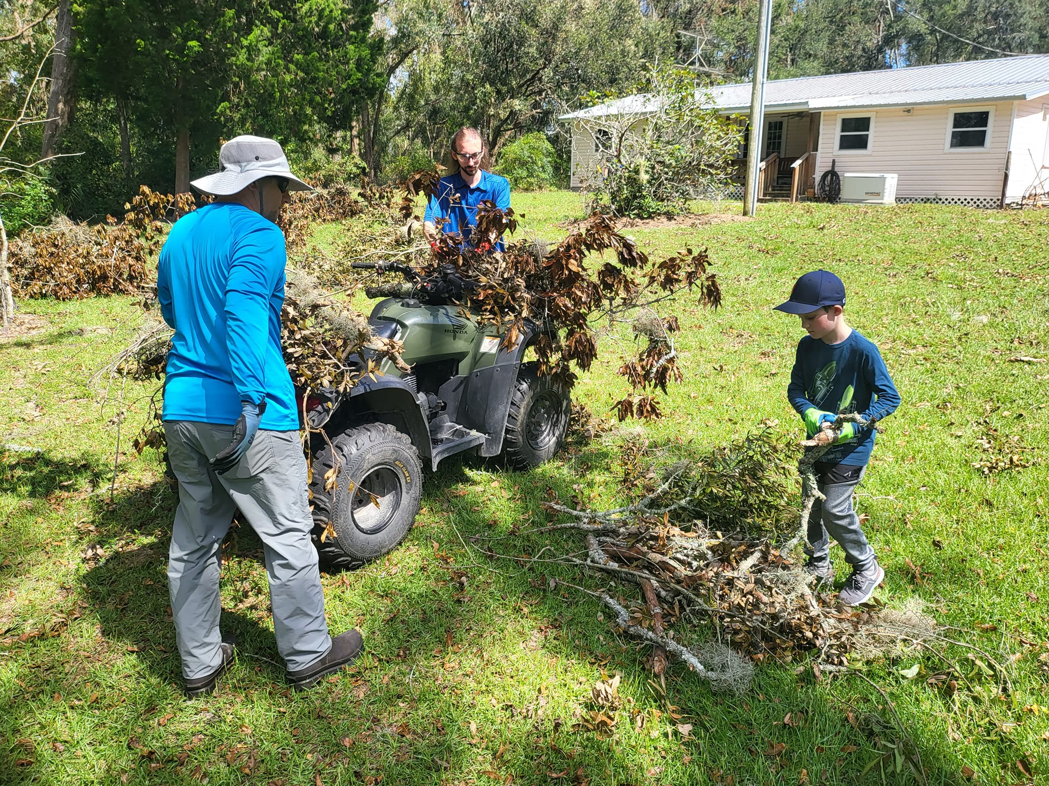 Rotary Florida Districts volunteers at work